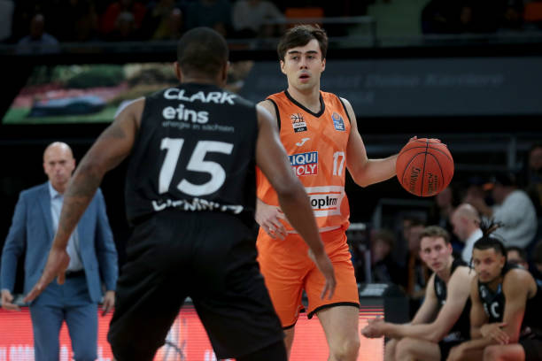 的赛场上 的赛场上