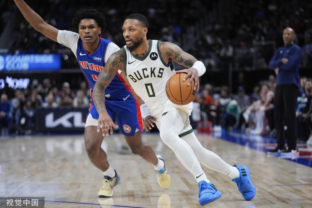 日本队后卫 日本队后卫