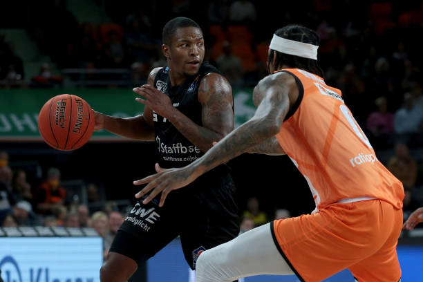 个稳定而成 个稳定而成